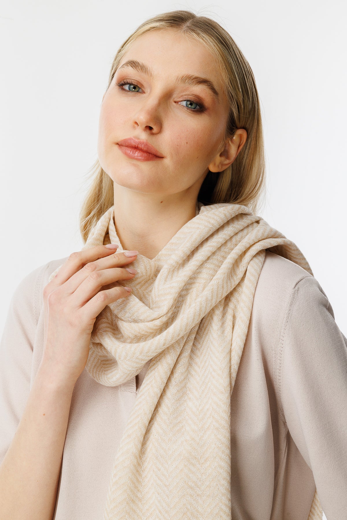 LYCIA SHAWL ECRU-BEIGE