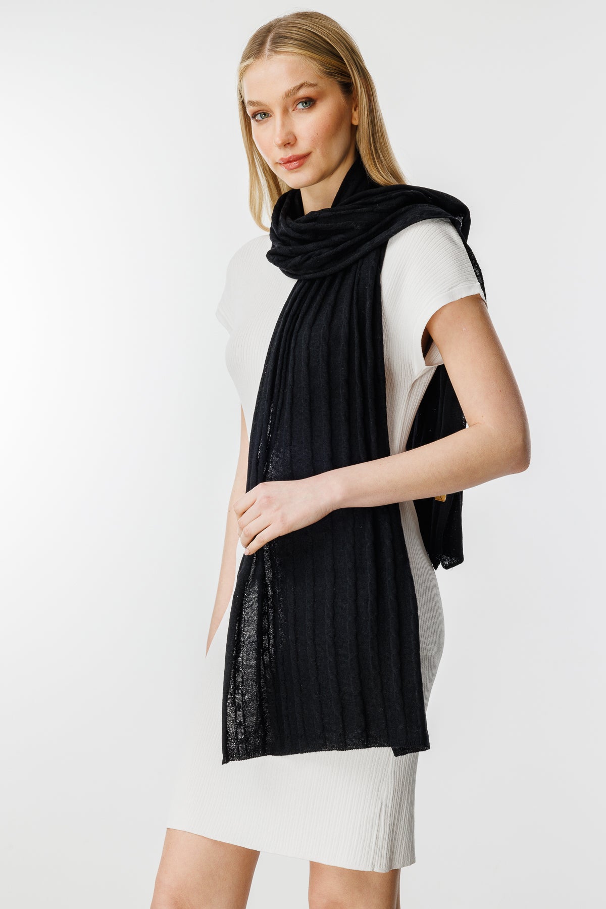 MYRA SCARF BLACK