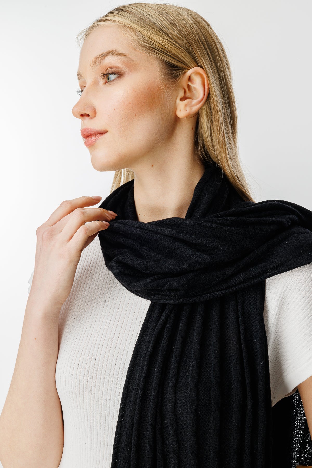 MYRA SCARF BLACK