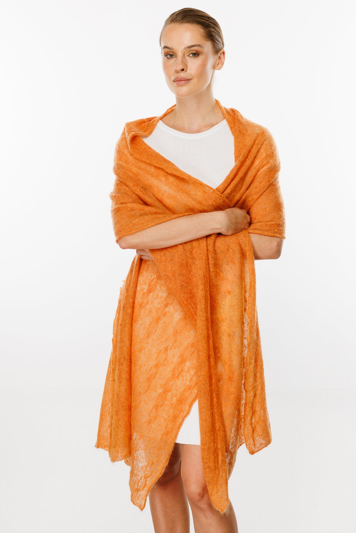 ARINNA SCARF ORANGE-CABLE KNIT