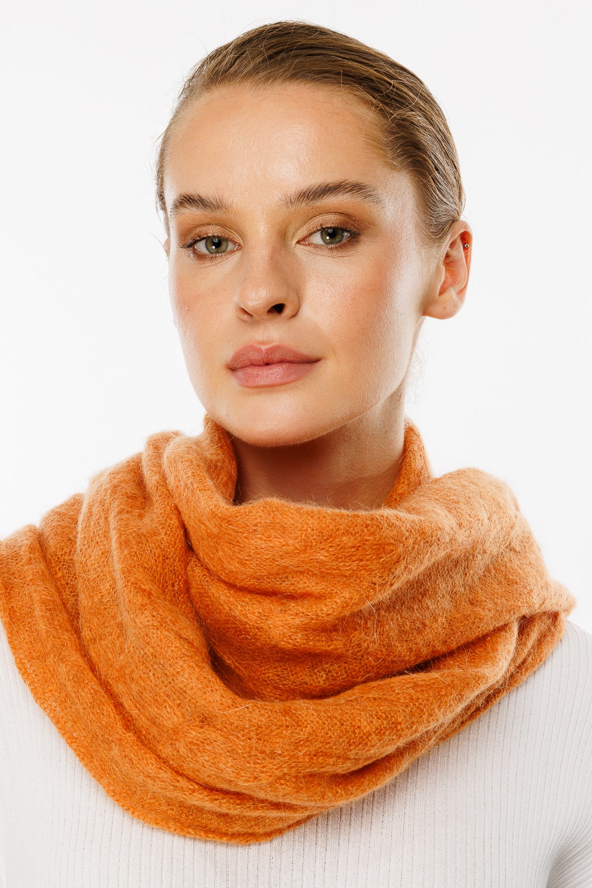 ARINNA SCARF ORANGE-CABLE KNIT