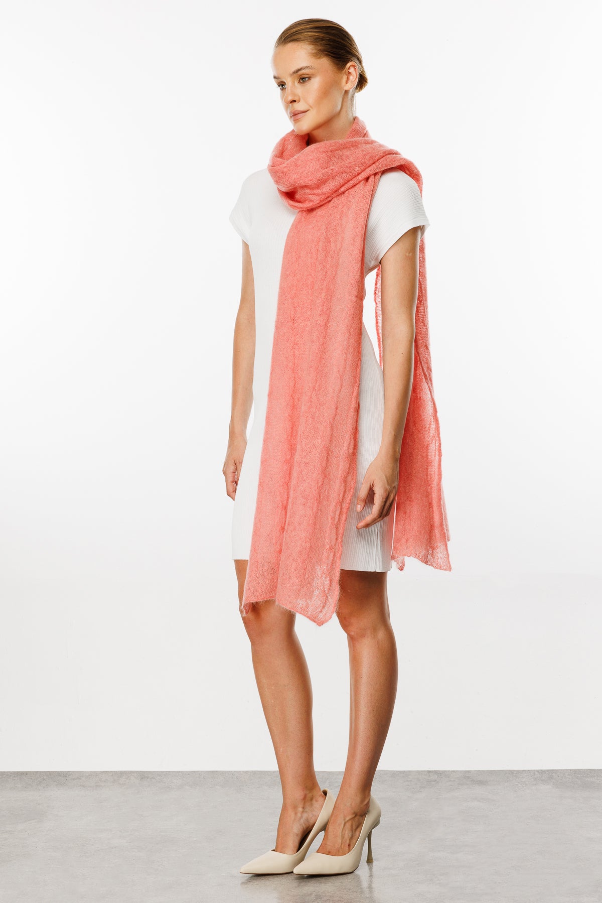 ARINNA SCARF PINK-CABLE KNIT