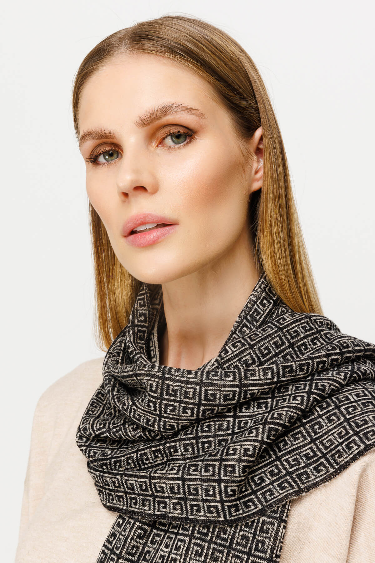 ATHENA SCARF