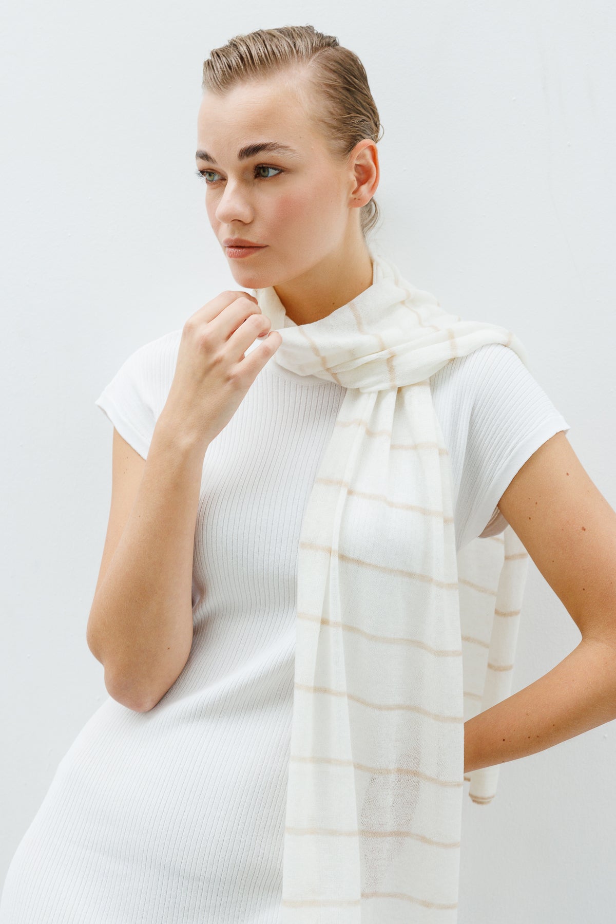 ARTEMIS SHAWL ECRU-BEIGE