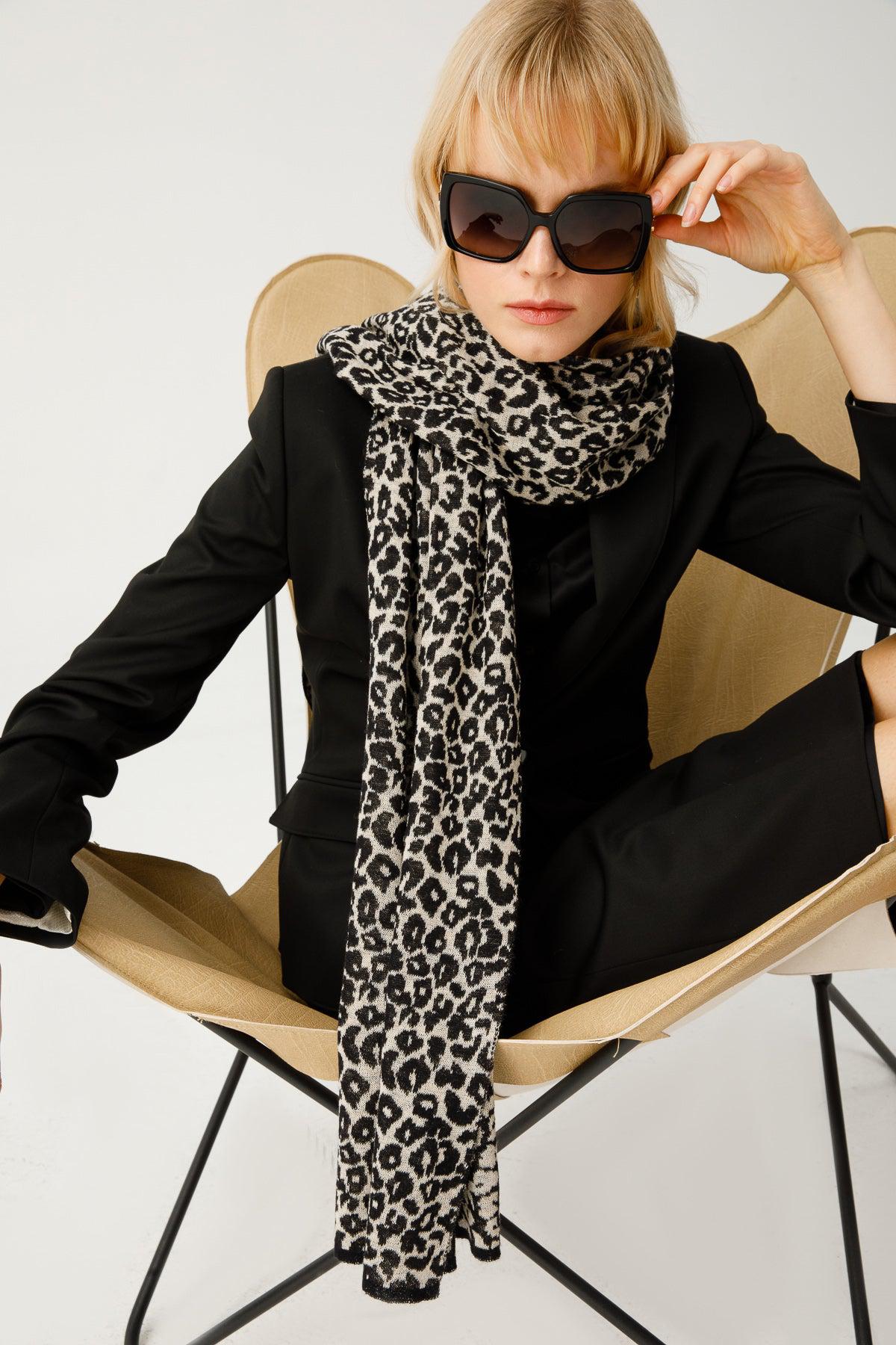 LEOPARD SHAWL BLACK-BEIGE